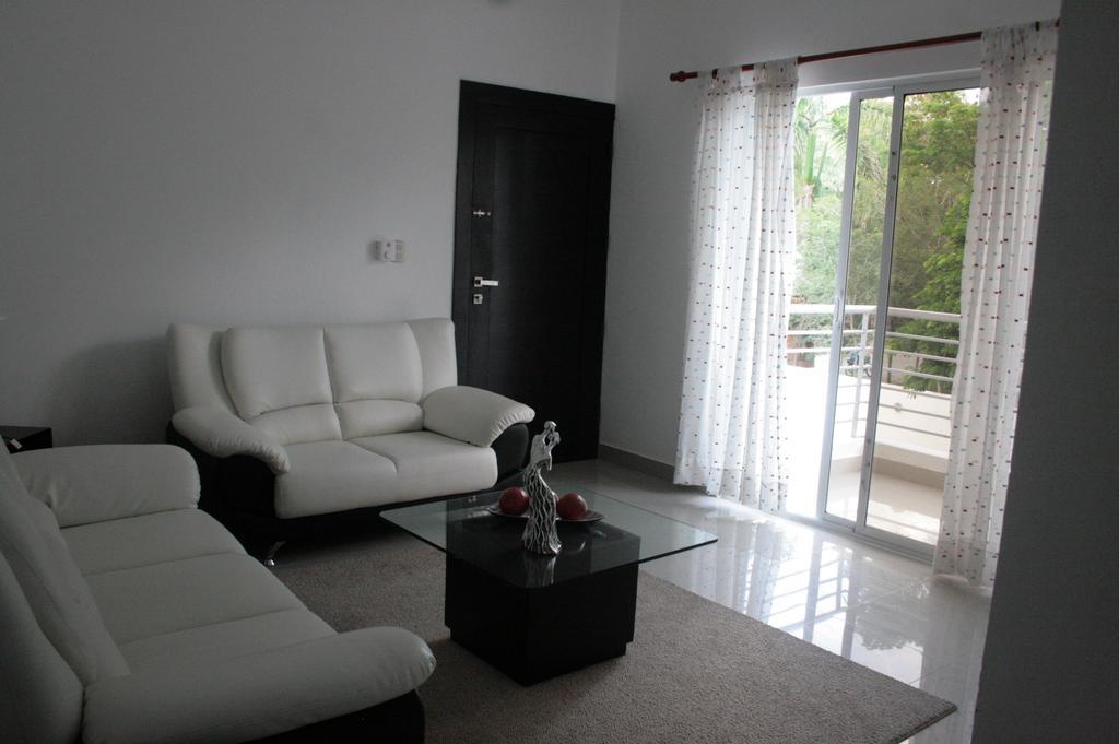 Апартаменты Residencial Vista Del Bosque Сантьяго-де-лос-Кабальерос Экстерьер фото